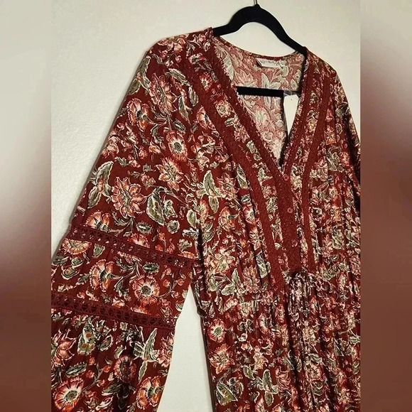 Wonderly Red Floral Maxi Dress - Picture 5 of 14